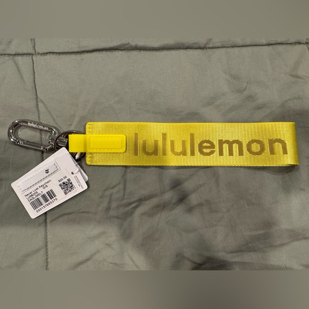Lululemon Never Lost Keychain - Picture 2 of 2